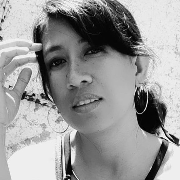 Meet your Posher, Rhea - Picture 1 of 1